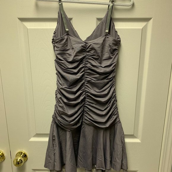 Dress That Compliments each Curve!! - Picture 2 of 5